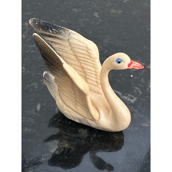 Vintage Miniature Celluloid Family of 3 Swans Set-Rare! - Picture 4 of 7
